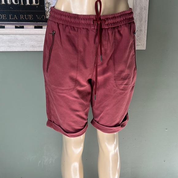 Athleta shorts - Picture 4 of 8